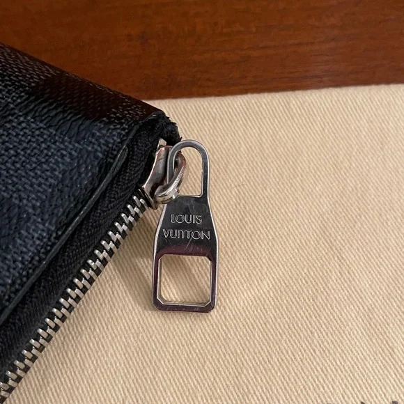Louis Vuitton Zippy Damier Graphite Vertical Long Wallet - Picture 8 of 16
